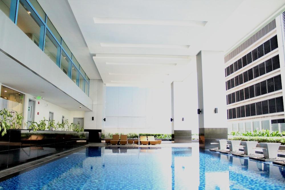 CSuites at Two Central Residences - Indoor Pool