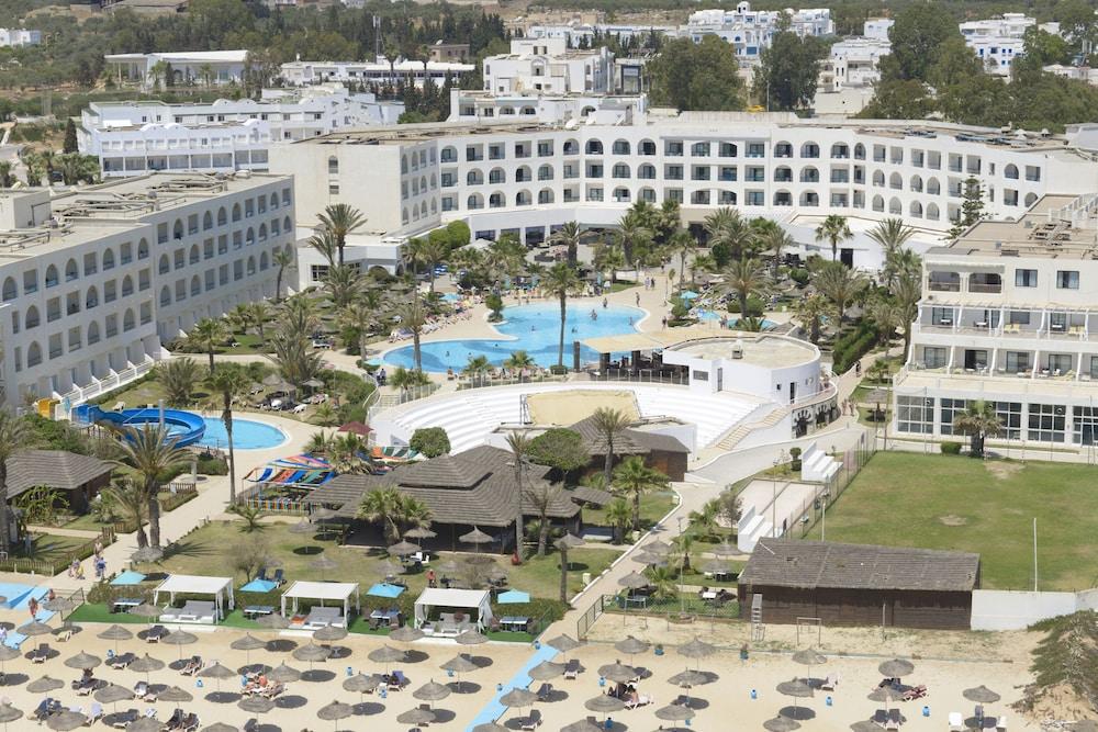 فندق وسبا فينشي شاطئ النزهة - Aerial View
