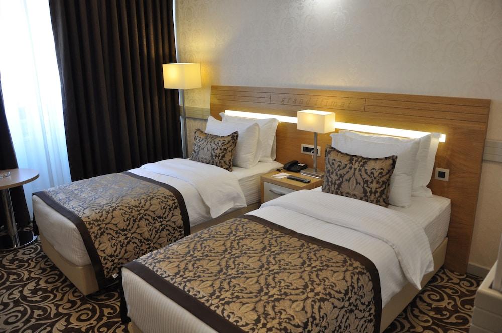 Grand Itimat Hotel - Room