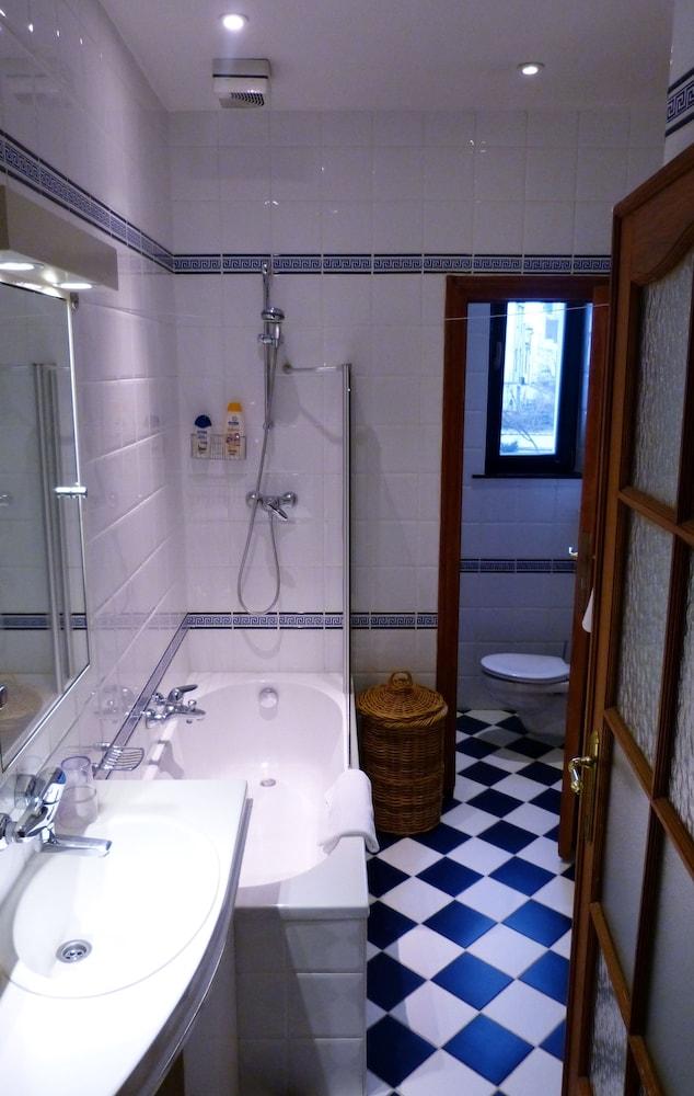 هاوسنج بروكسل - Bathroom