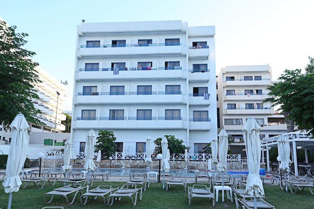 Iliada Beach Hotel - Exterior