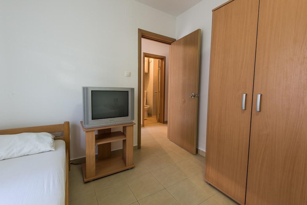 MTV Apartments Petrovac - Room