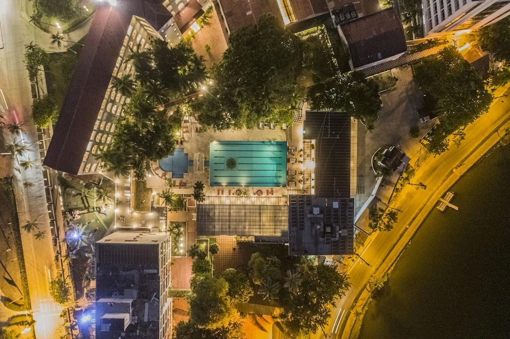 فندق كاريبي باي فاراندا جراند، وهو عضو في مجموعة راديسون إندفيدوالز - Aerial View