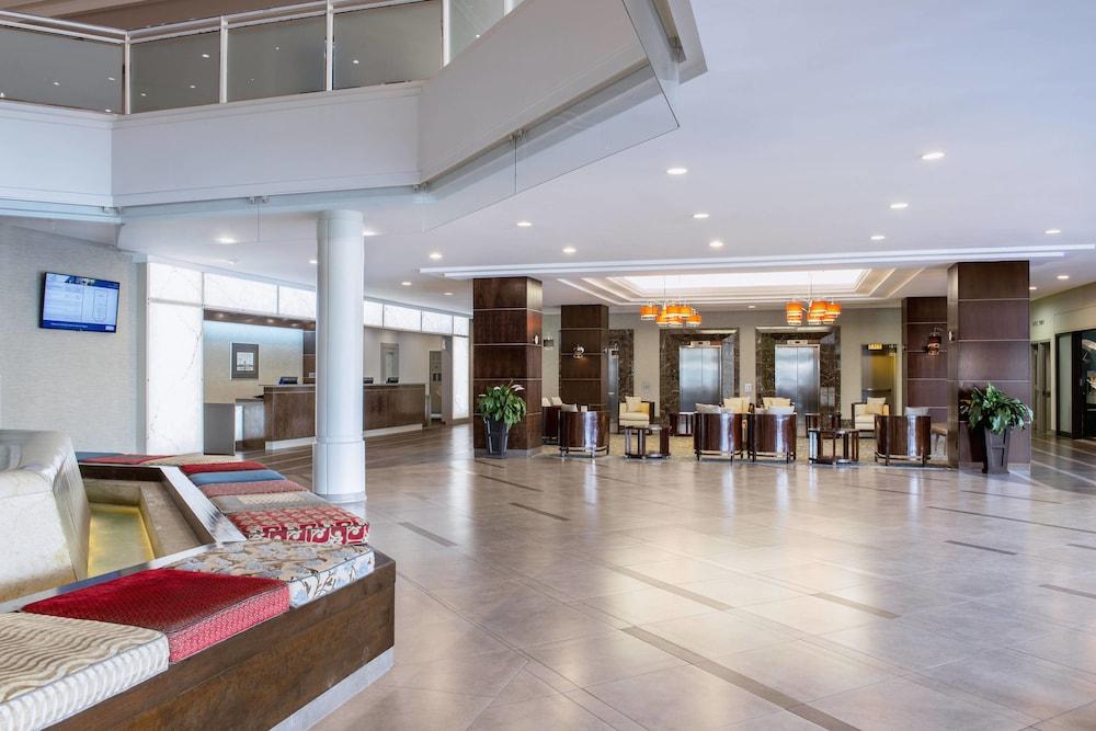 Delta Hotels by Marriott Regina - Lobby