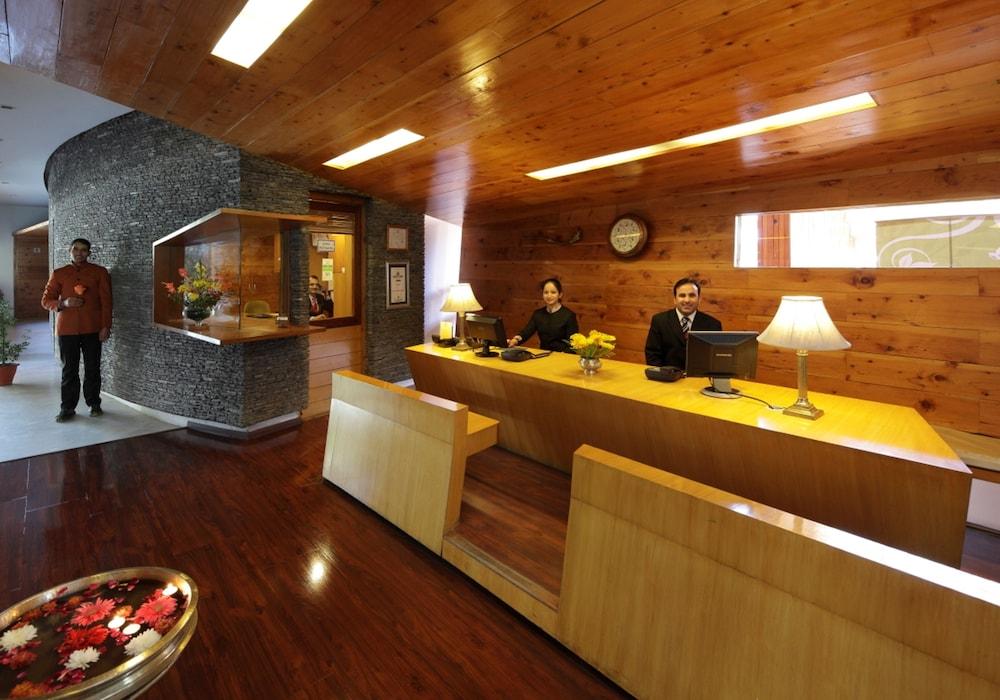 Manuallaya The Resort Spa in the Himalayas - Reception Hall