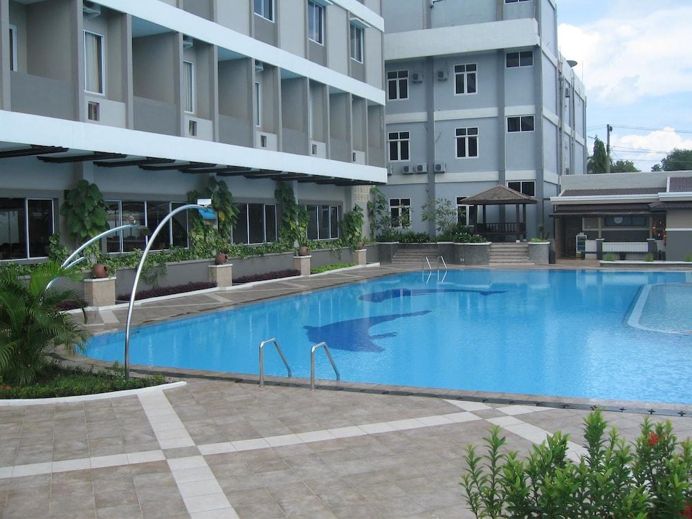 Surya Hotel Duri - Featured Image