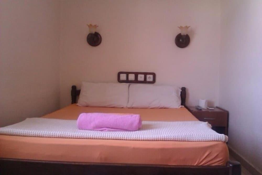 Pinara Pension & Guesthouse - Room