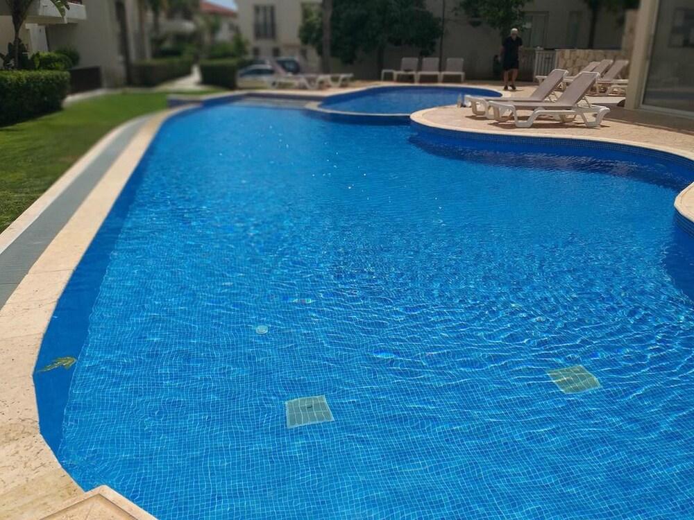Horizon Luxury Apartment - Outdoor Pool