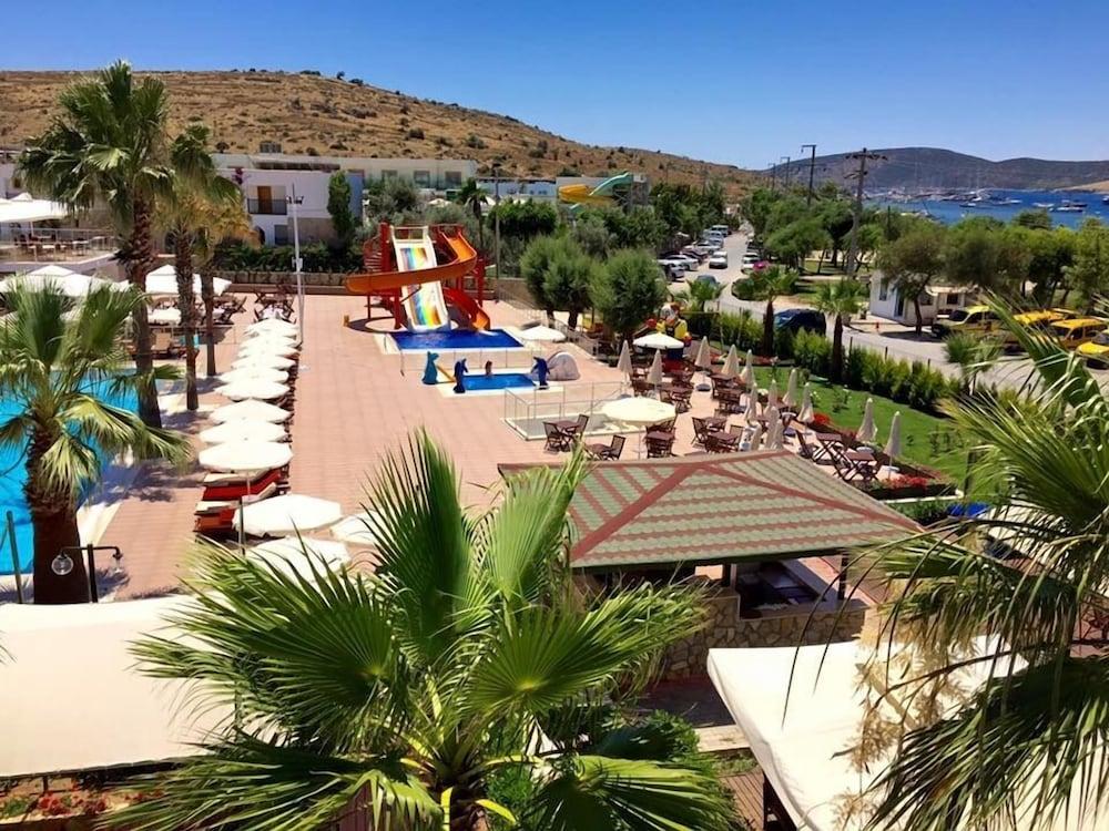 Anadolu Hotel Bodrum - All Inclusive - Property Grounds