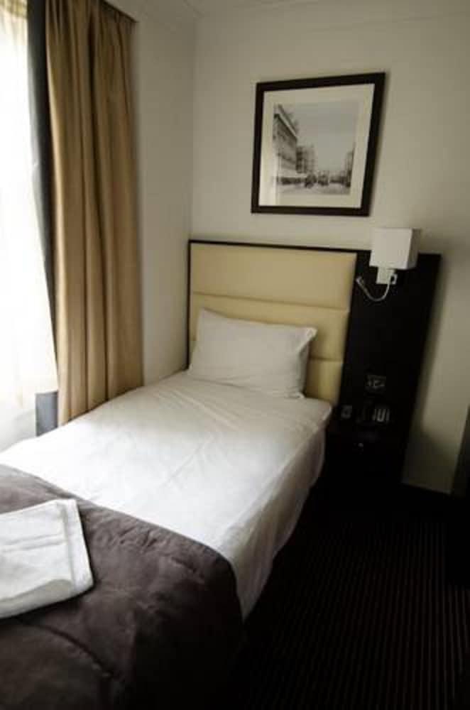 Edward Hotel Paddington - Room