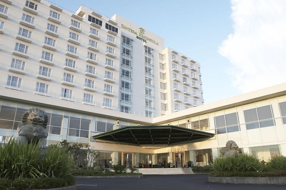 Sintesa Peninsula Hotel Manado - Featured Image