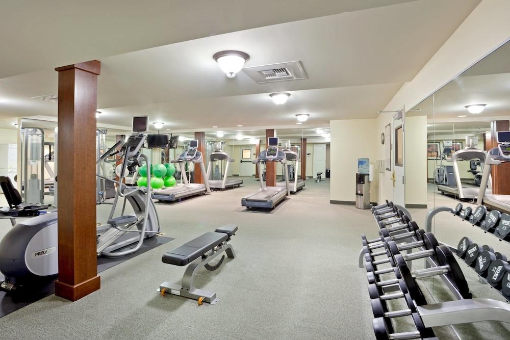 Staybridge Suites Everett-Paine Field, an IHG Hotel - Fitness Facility