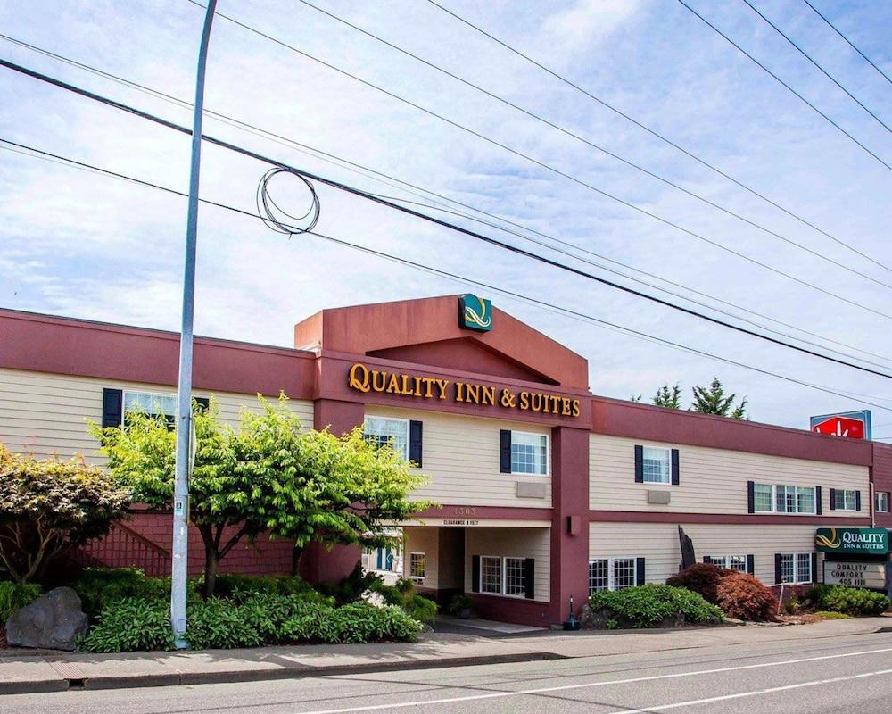 Quality Inn & Suites Bremerton near Naval Shipyard - Featured Image