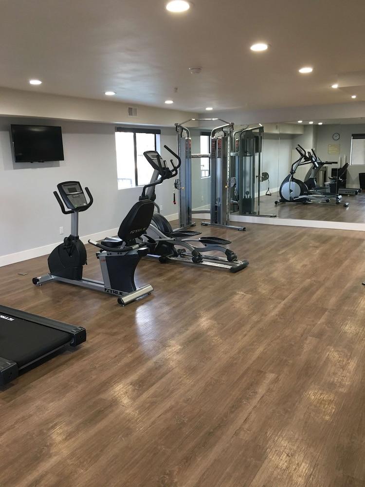 Best Western Carlsbad by the Sea - Fitness Facility