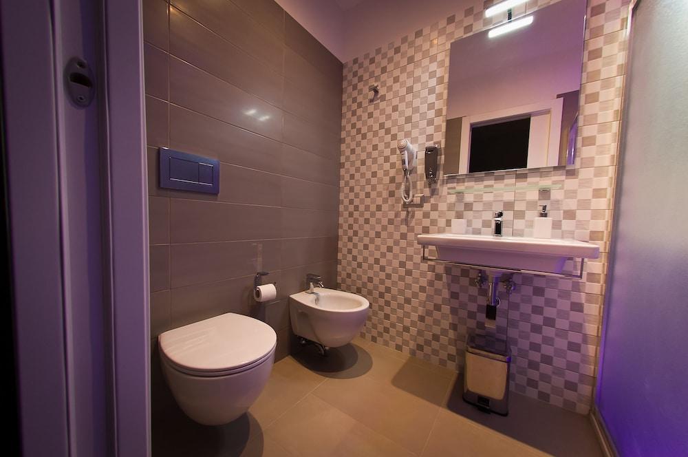 Borghese Executive Suite - Bathroom