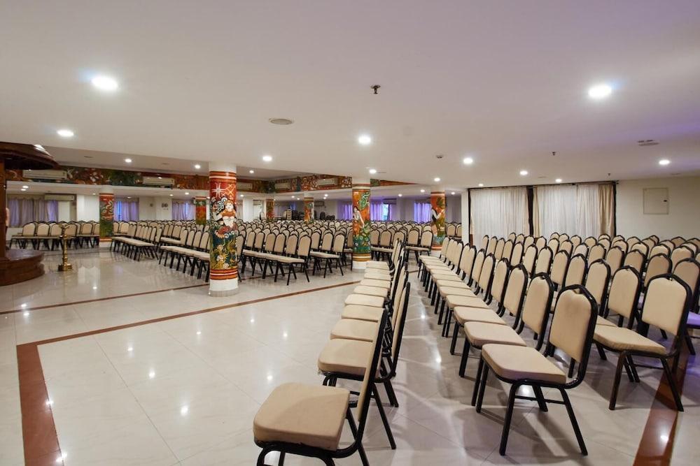 Sree Gokulam Sabari - Banquet Hall