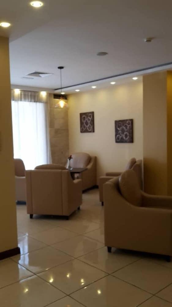 Hotel El Ksar - Lobby Sitting Area