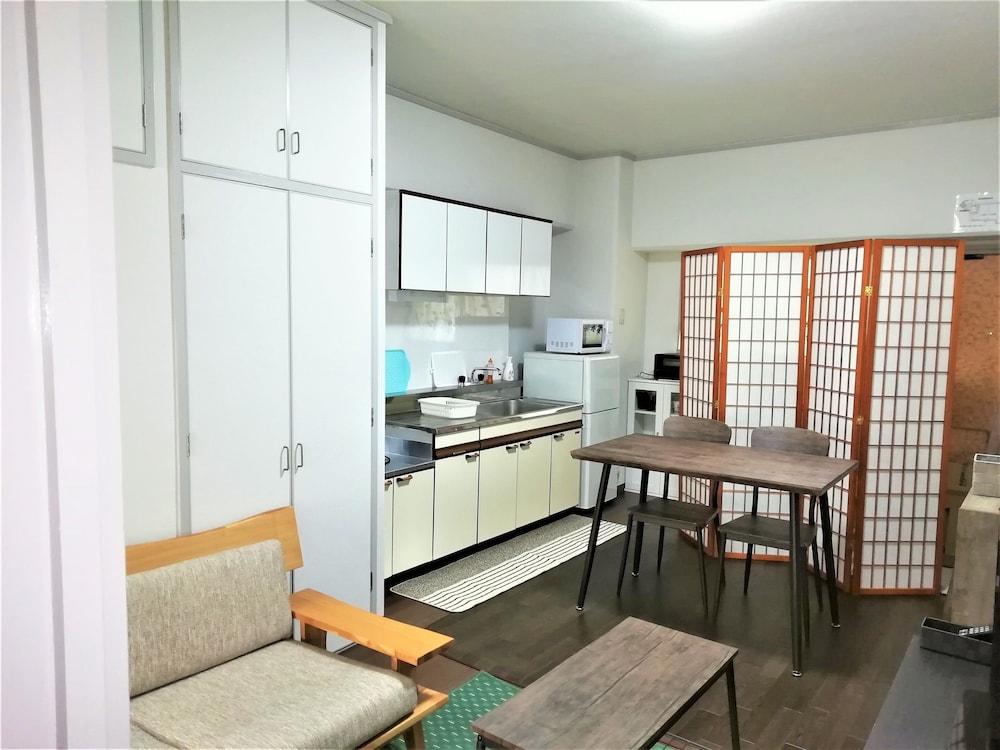 Apartment near Tram in Okayama - Living Room
