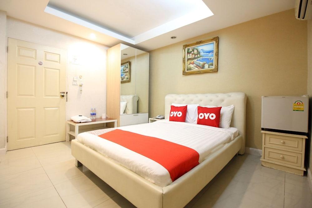 OYO 102 Diamond Residence Hotel - Room