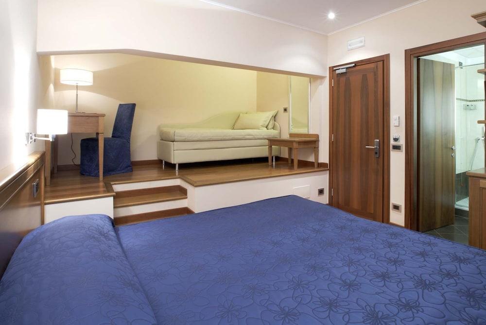 Hotel Iris - Room