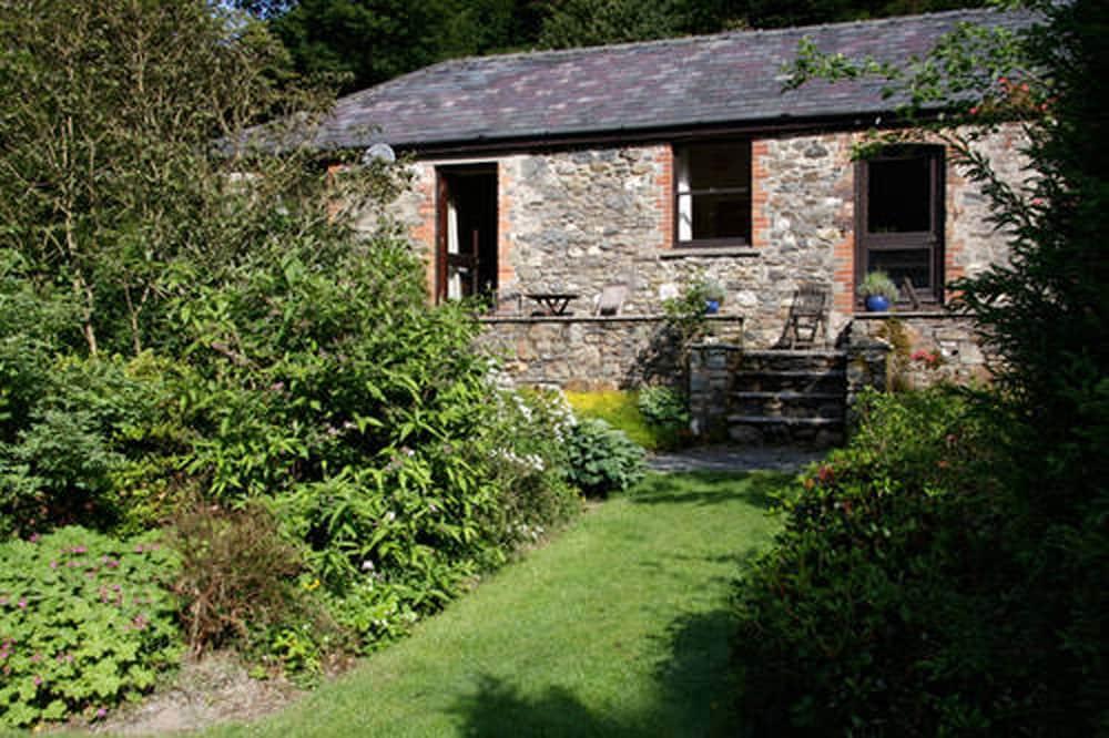 Cwm Irfon Lodge Cottages - Featured Image