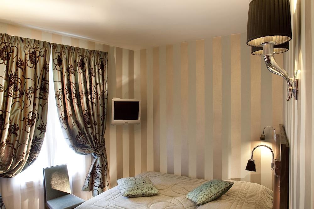 Hotel Riviera Elysées - Room