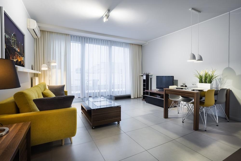 Elite Apartments Galileo - Living Room
