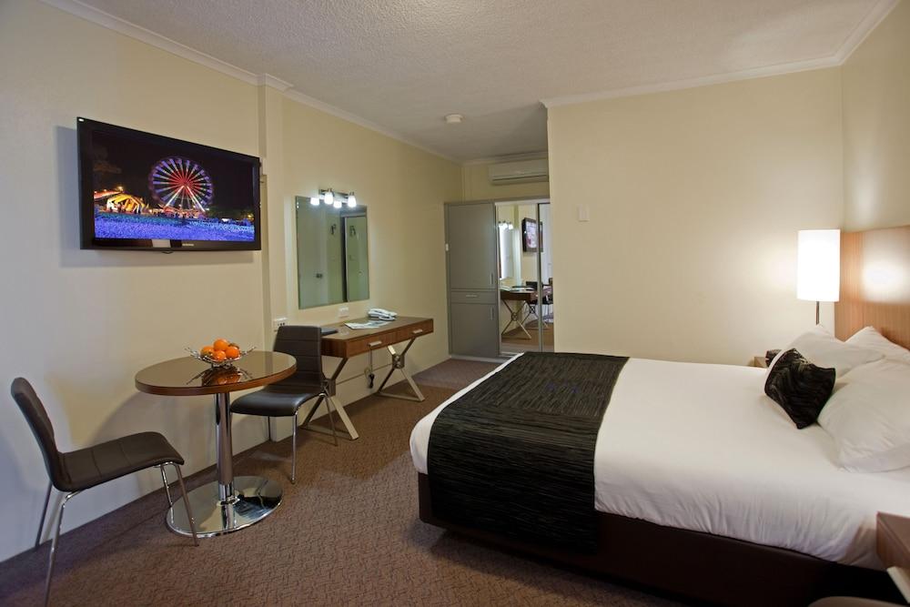 Central Motel & Apartments, Best Western Signature Collection - Guestroom