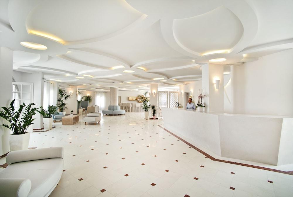 Santorini Palace - Lobby