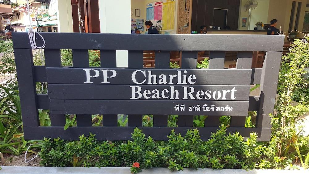PP Charlie Beach Resort - Interior Entrance