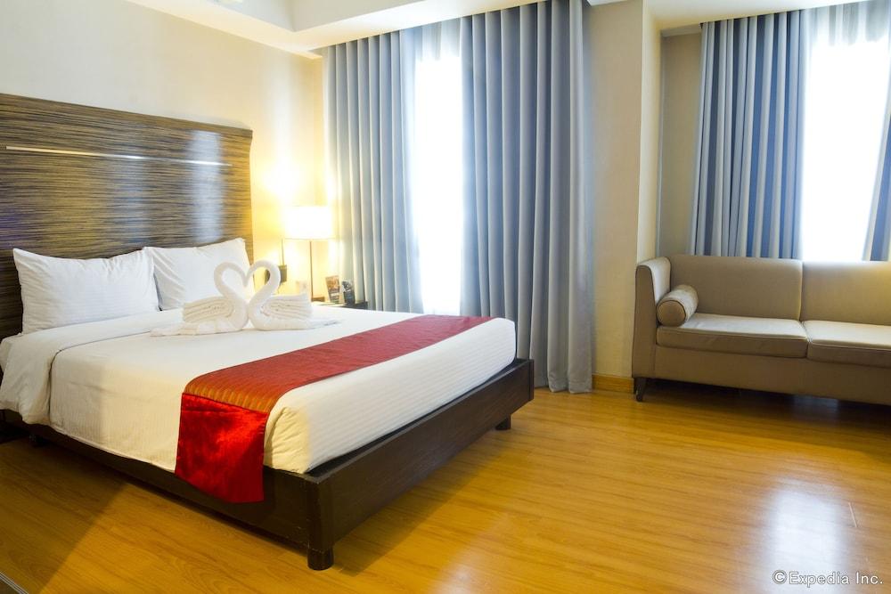 Lancaster Hotel Manila - Room