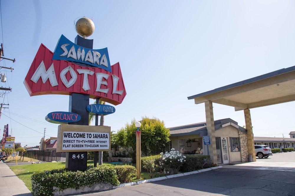 Sahara Motel - Featured Image
