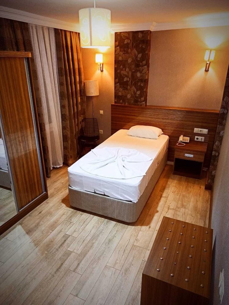 Grand Akcali Hotel - Room