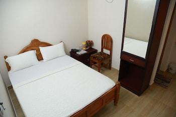 Hare Krishna Inn - Room