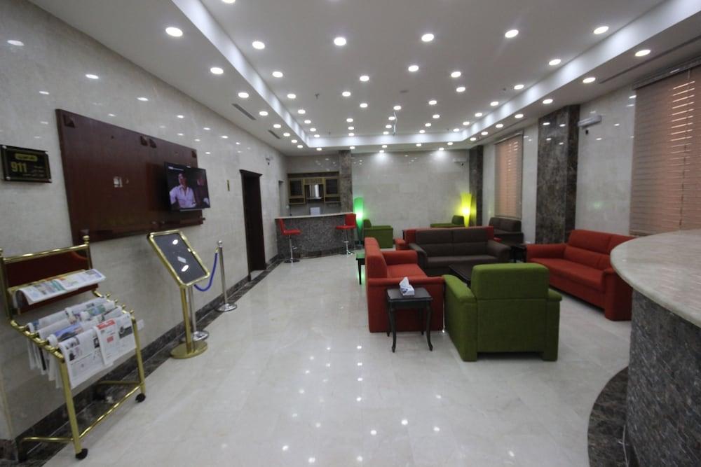 Jana Palace Furnished Apartments - Lobby Sitting Area