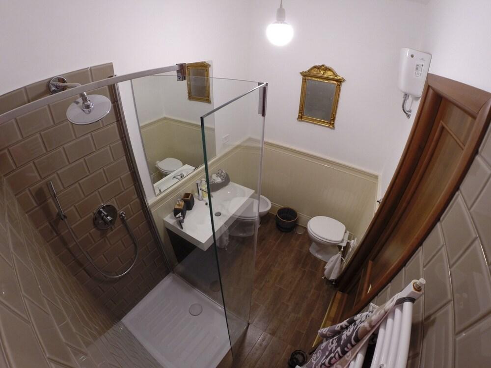 Pantheon Old Suite - Bathroom
