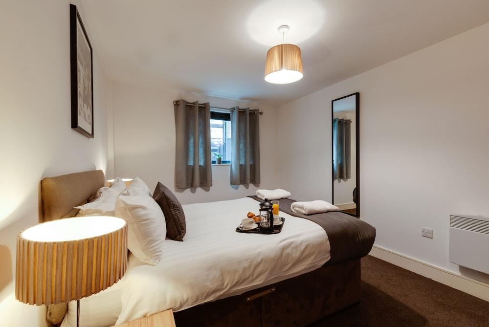 Base Serviced Apartments - Cumberland Apartments - Room