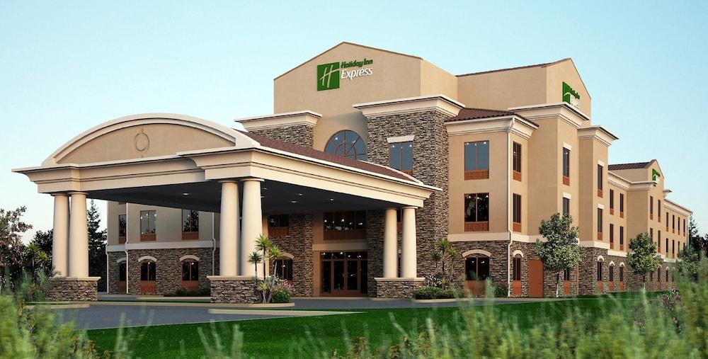 Holiday Inn Express & Suites Redding, an IHG Hotel - Featured Image