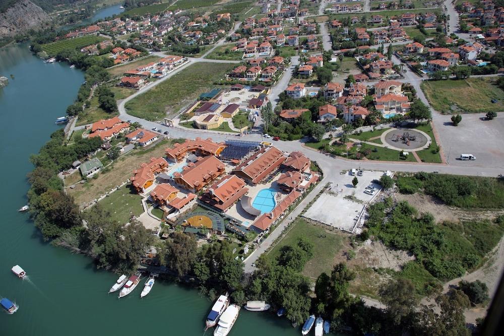 BC Spa Hotel - Aerial View