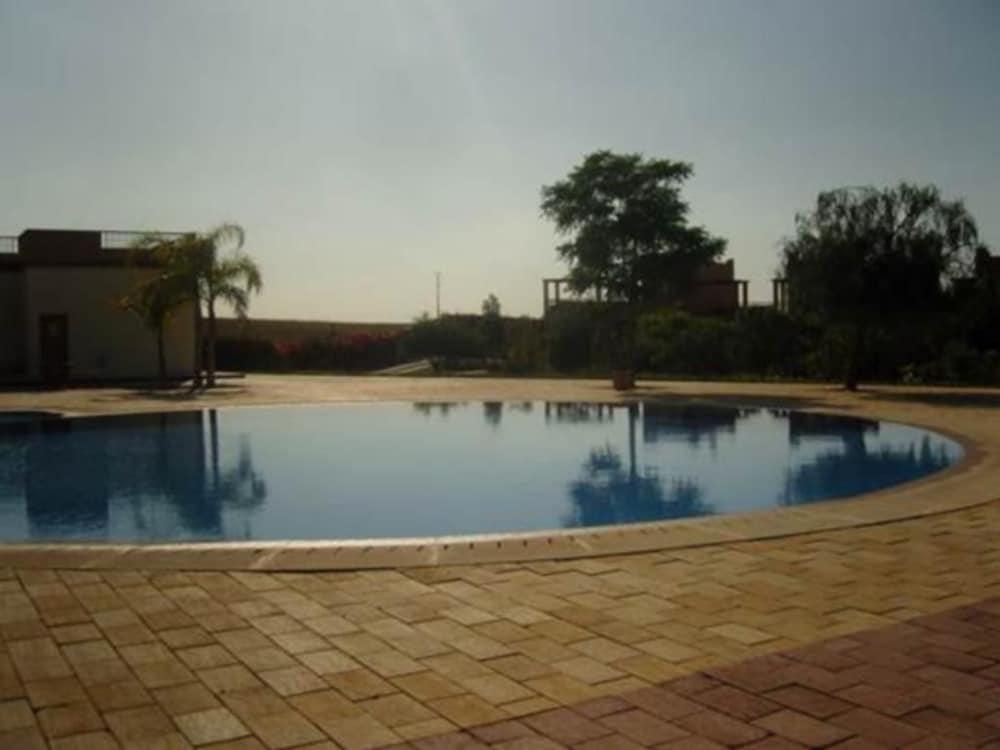 Villa Oumnas - Outdoor Pool