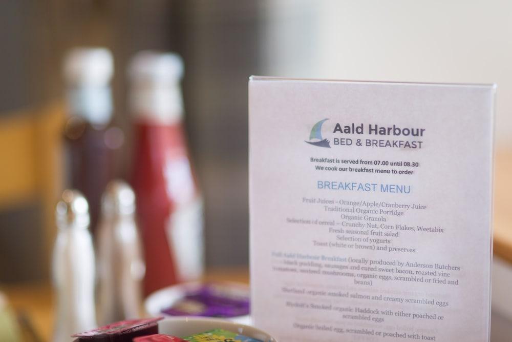 Aald Harbour B&B - Dining