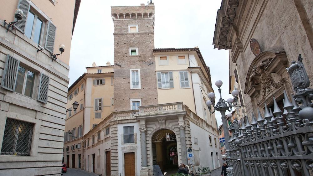 Rental In Rome City Center Apartment - Exterior