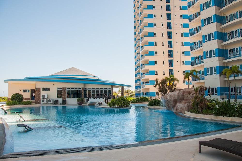 Mactan Seaside Apartments - Pool