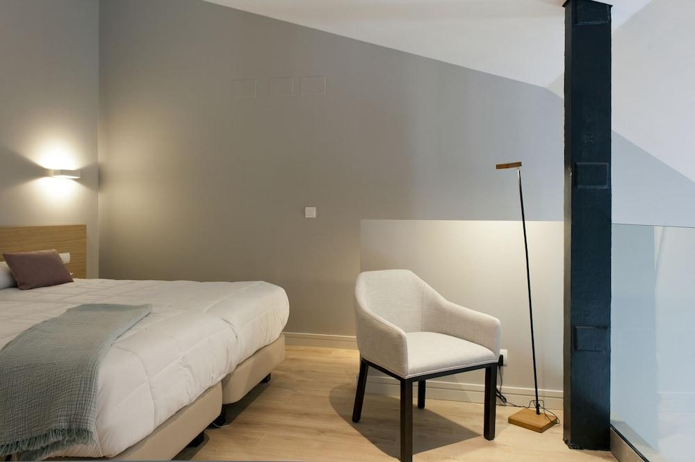 MH Apartments Central Madrid - Room