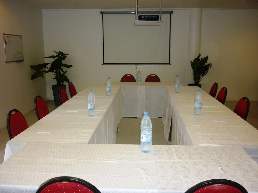 SARGAL HOTEL - Meeting Facility