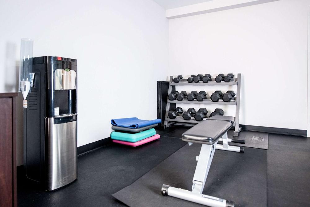 Clarion Hotel & Conference Center Leesburg - Fitness Facility
