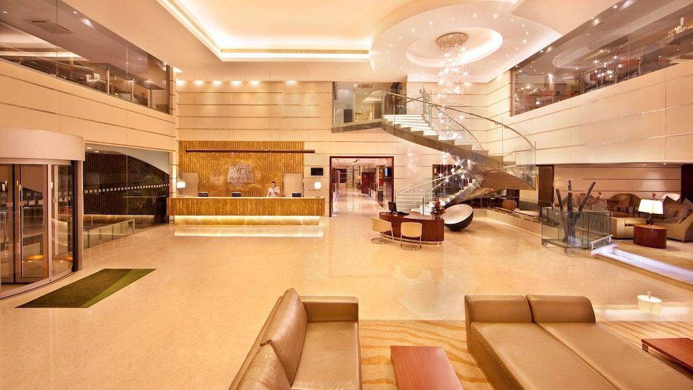 Holiday Inn Cochin, an IHG Hotel - Interior