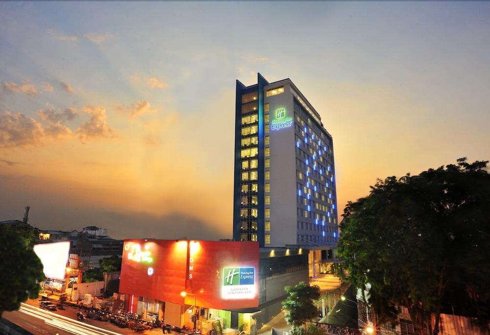 Holiday Inn Express Surabaya CenterPoint, an IHG Hotel - Featured Image