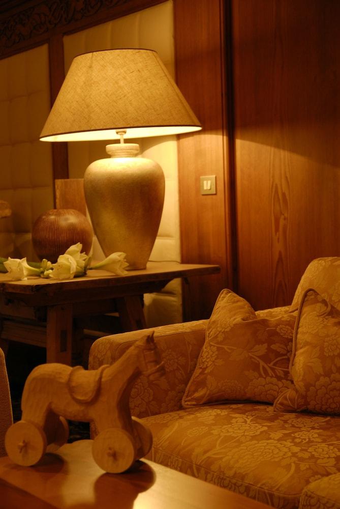 Romantik Hotel Post Weisses Rössl - Lobby Lounge