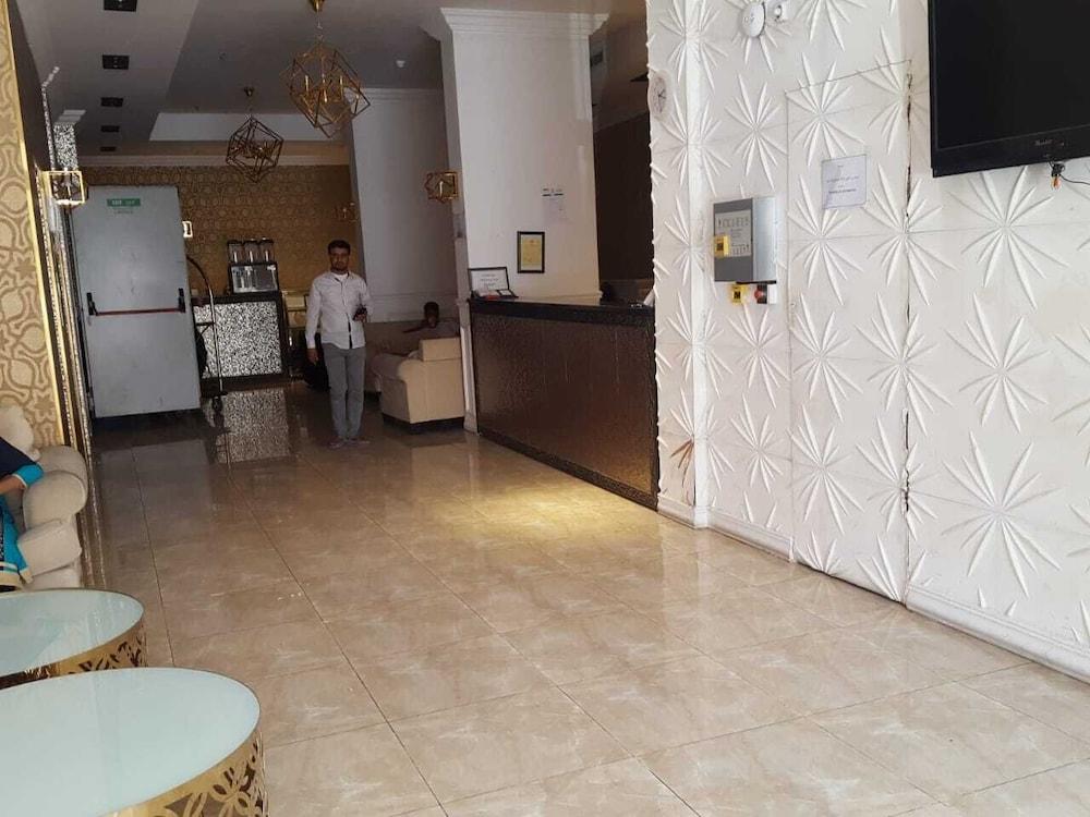 Dar Al Rahma Ajyad Hotel - Interior Entrance